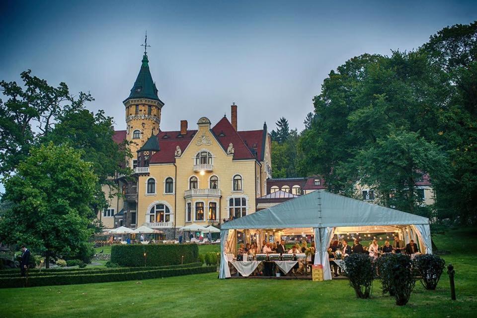 Hotel Bursztynowy Palac Кошалин Экстерьер фото