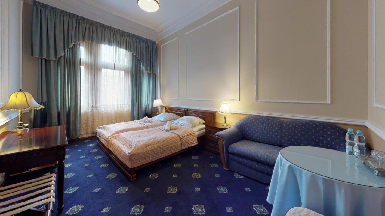 Hotel Bursztynowy Palac Кошалин Экстерьер фото