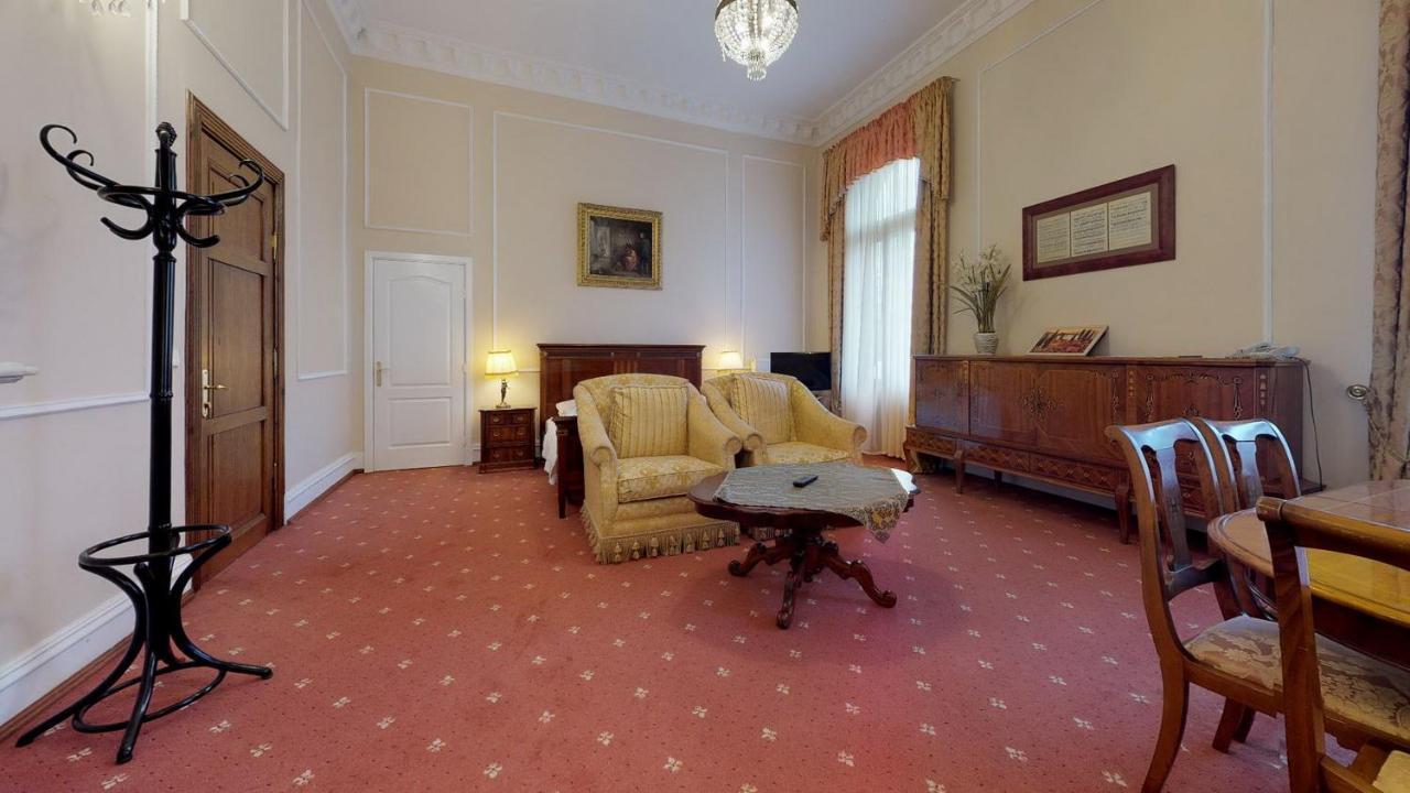 Hotel Bursztynowy Palac Кошалин Экстерьер фото