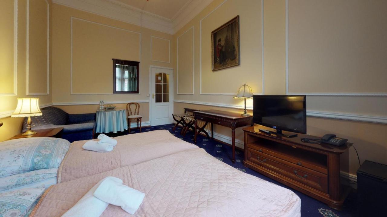 Hotel Bursztynowy Palac Кошалин Экстерьер фото