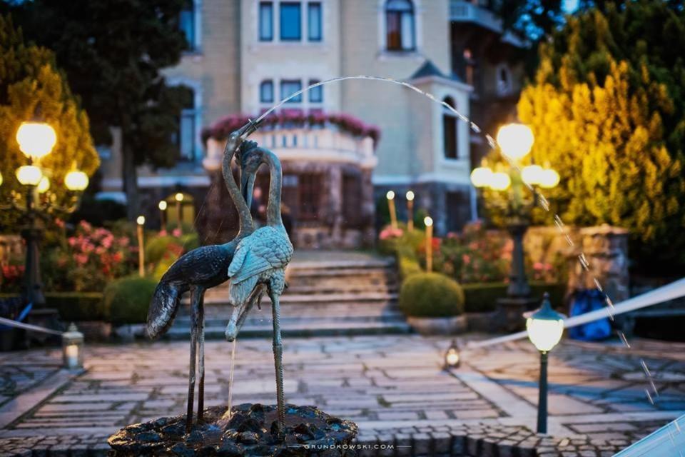 Hotel Bursztynowy Palac Кошалин Экстерьер фото