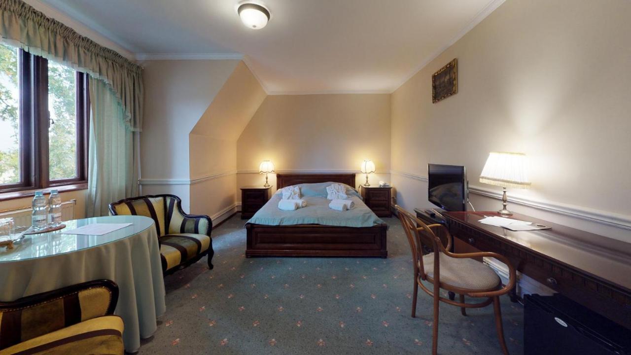 Hotel Bursztynowy Palac Кошалин Экстерьер фото