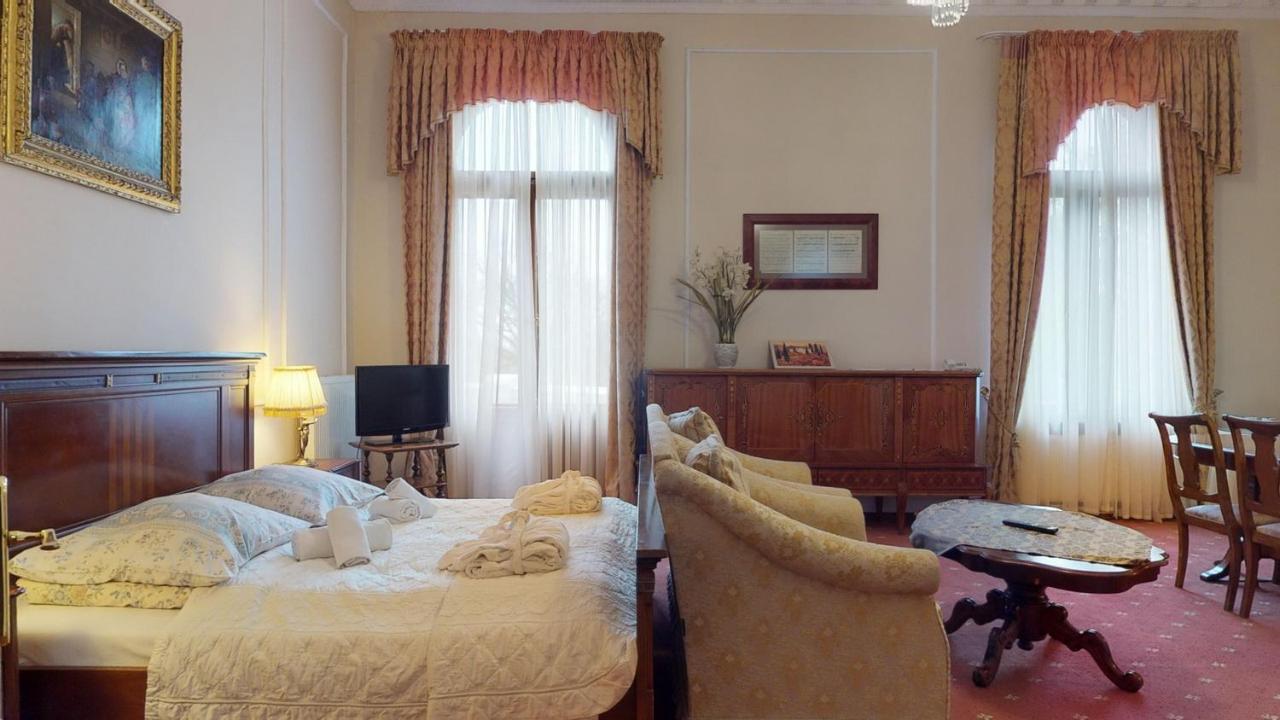 Hotel Bursztynowy Palac Кошалин Экстерьер фото